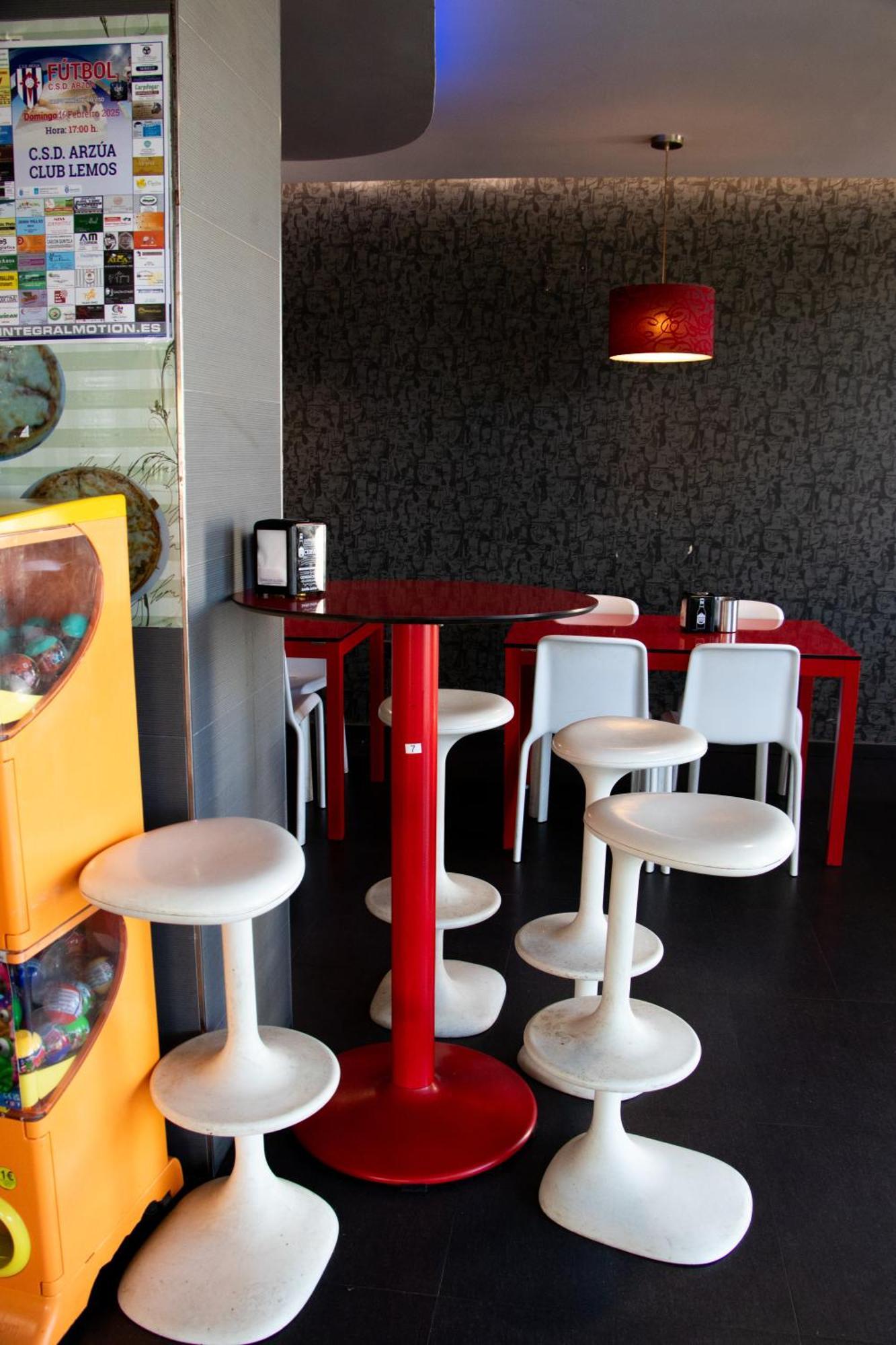 Pension Restaurante "O Retiro " Arzúa Esterno foto